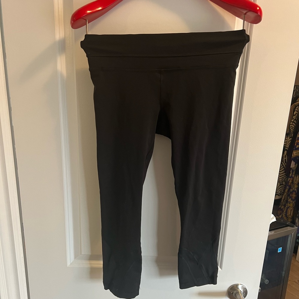Lululemon cropped leggings, never worn.